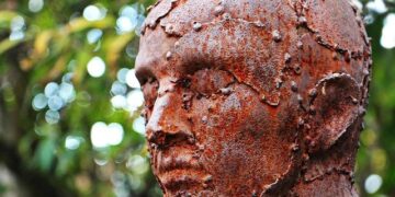 Ousted head of Algerian intelligence ‘flees country aboard speedboat’ – Middle East Eye