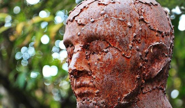 Ousted head of Algerian intelligence ‘flees country aboard speedboat’ – Middle East Eye