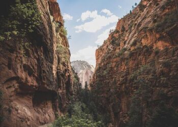 Autumn scenery of scenic spot near Wuxia Gorge in China’s Chongqing – Xinhua