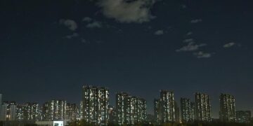 High-rise living in Nairobi’s Pipeline estate is stressful—how men and women cope – Phys.org