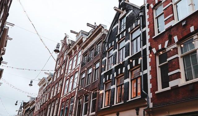 Smoking weed in Amsterdam: a beginner’s guide for 2025 – Time Out Worldwide