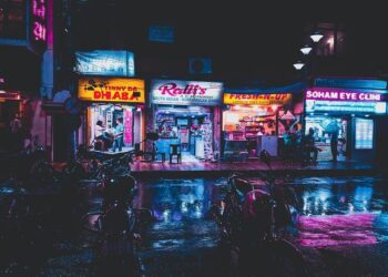 Egypt’s billboard boom strains eyes but raises profits – Reuters