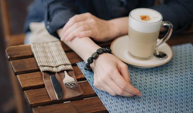 An afternoon at the iconic Martyrs’ Café in Baghdad – The World from PRX