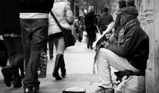 Poor Saudi slums highlight wider housing problems – Yahoo News