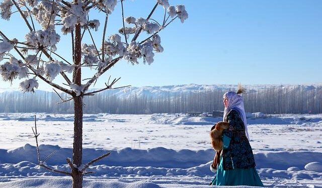 Kazakh Envoy, Haqqani Discuss Border Security & Trade In Kabul – افغانستان اینترنشنال