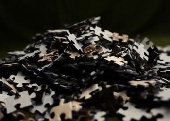 Chinese shares close lower Thursday – Xinhua