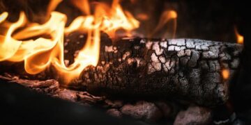 Major fire engulfs skyscraper in Changsha, central China – The Guardian