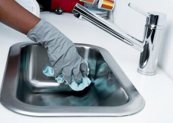 10 years since MAID in Quebec, woman who fought to expand it hopes Canada catches up – CBC