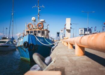 Life’s not a beach for visitors parked at Marina – Times of India