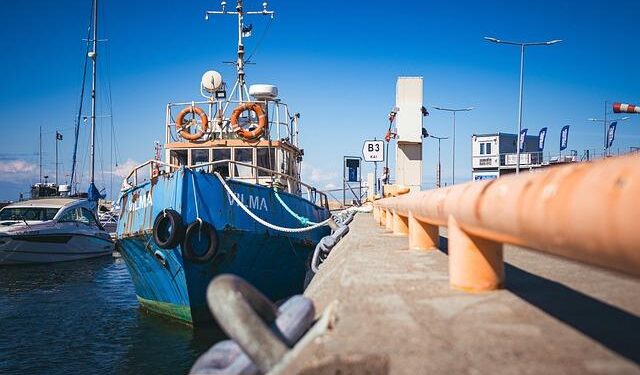 Life’s not a beach for visitors parked at Marina – Times of India