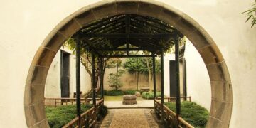 Suzhou Wujiang Songling-Avenue Bus Terminal / Nikken Sekkei – ArchDaily