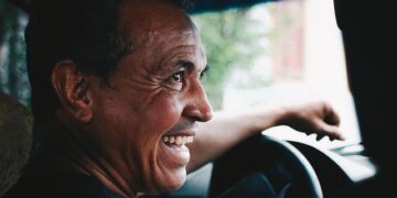 India’s honk-happy drivers are switching to even louder horns – NPR