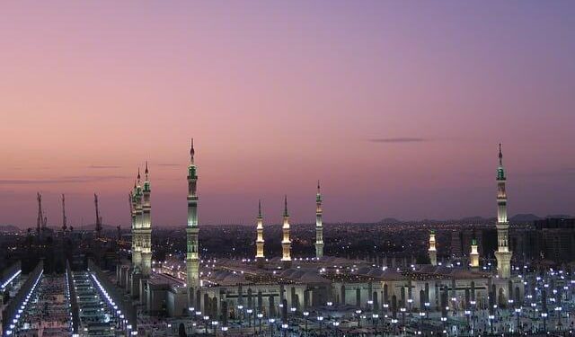 King Mohammed VI Invites Algerian President to Engage in Fraternal Dialogue – Morocco World News