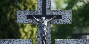 Renfrew Christie Dies at 76; Sabotaged Racist Regime’s Nuclear Program – The New York Times