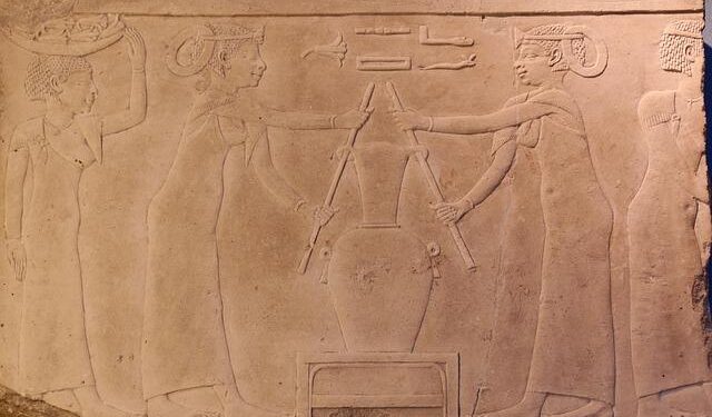 ‘Major’ ancient Egyptian town discovered — and it has a jug stamped with the name of Nefertiti’s daughter – Live Science