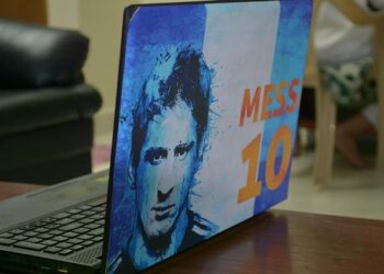 Fans storm pitch after Messi leaves India event early – DW.com