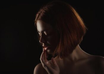 Woman Charged With Assaulting 3 Muslims in Brooklyn, Including Girl, 12 – The New York Times