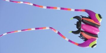 Basant: Lahore kite festival returns after decades-long ban – DW.com