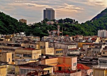 Rio’s favelas become hot tourist destinations – The Columbian