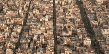 Tehran mural depicts potential strike targets in Tel Aviv area – ایران اینترنشنال