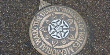 Diana Loginova: Teenager jailed for playing anti-Kremlin song on the streets of St Petersburg – The Independent