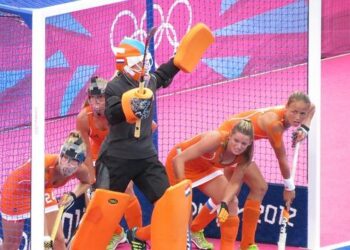 U.S. faces Canada in women’s hockey Tuesday. Could this be a gold medal game preview? – NBC New York