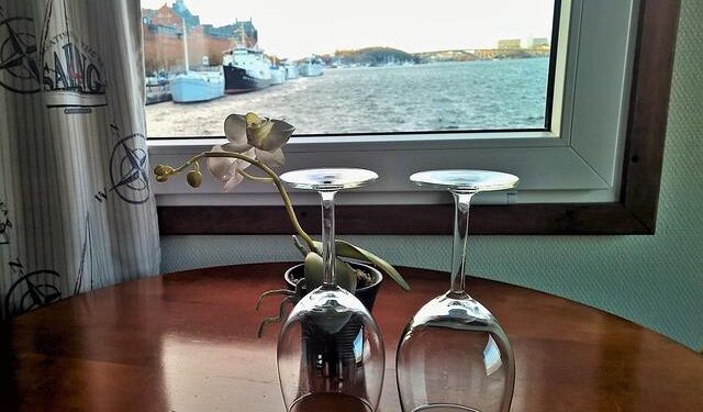 Impact Evaluation Report of SHINE Project – Empowering Decent Lives for Refugees and Host Communities in East Amman – July 2025 – ReliefWeb