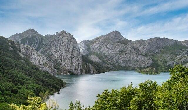 Spanish media agree on Marcus Rashford after Man Utd loanee ‘makes £8.5m’ in transfer hint – The Mirror