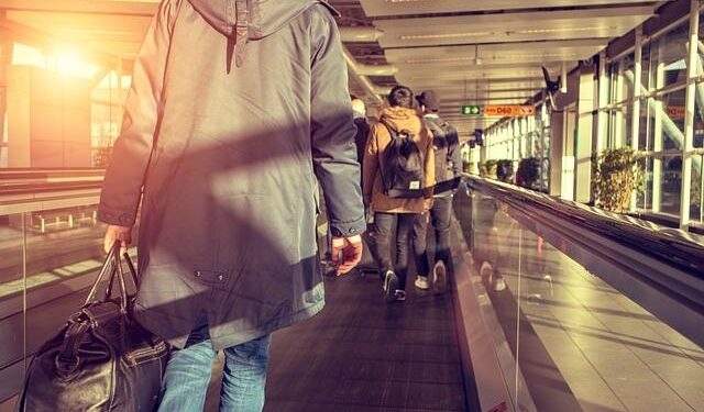 Influx of intl tourists helps illuminate the real Xinjiang – China’s State Council Information Office