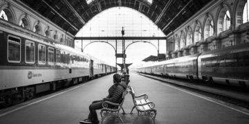 Thousands of Passengers Stranded in Netherlands as Amsterdam Airport Paralyzed by 332 Delayed Flights and 85 Cancellations, Crippling KLM, easyJet, SAS, Air France, Swiss, and More, Shaking Up Vienna, London, Paris, Oslo and Beyond – Travel And Tour World