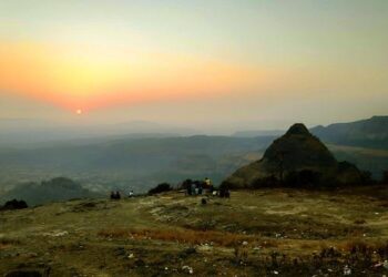 Pune’s classic convoy heads to Mahabaleshwar: OG rides on the road – The Times of India