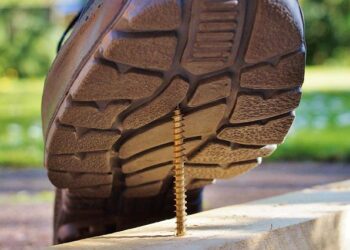 Valenciana injury continues to delay Cian Uijtdebroeks who could miss Paris–Nice in run-up for the Tour de France! – CyclingUpToDate.com