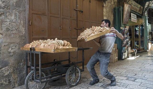 Muslim Quarter, a popular snack street in Xi’an – news.cgtn.com
