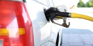 Petrol prices surge in major cities as global tensions drive fuel spike – Sky News Australia