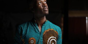 More Ghanaians are wearing a cultural outfit after their president was mocked – AP News