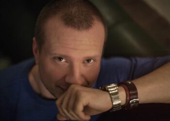 American Influencer ‘Skinned Alive’ in Pune in Protest Against Cow and Buffalo Butchery for Shoes, Bags – PETA India