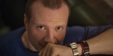 American Influencer ‘Skinned Alive’ in Pune in Protest Against Cow and Buffalo Butchery for Shoes, Bags – PETA India