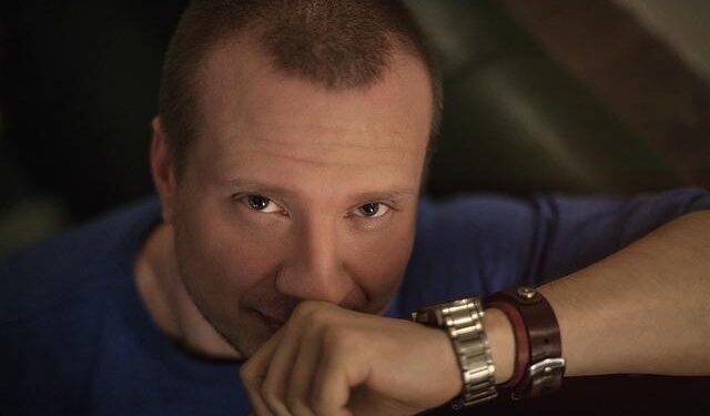 American Influencer ‘Skinned Alive’ in Pune in Protest Against Cow and Buffalo Butchery for Shoes, Bags – PETA India