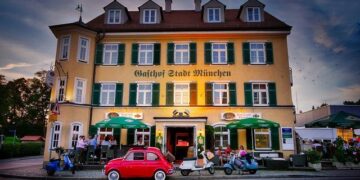 9 Essential Trattorias in Rome for Cacio e Pepe, Carbonara, and More – Food & Wine