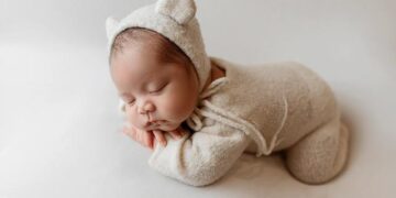 Infant’s hand gets stuck in Pune lift door, rescued unharmed in shocking video – India Today