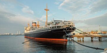 VESSEL REVIEW | Chongqing Emergency No 012 – Chinese crane vessel built for salvage and construction duties – Baird Maritime