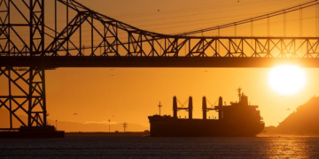 Pakistan-bound oil tanker passes through Hormuz Strait amid Iran war – Reuters