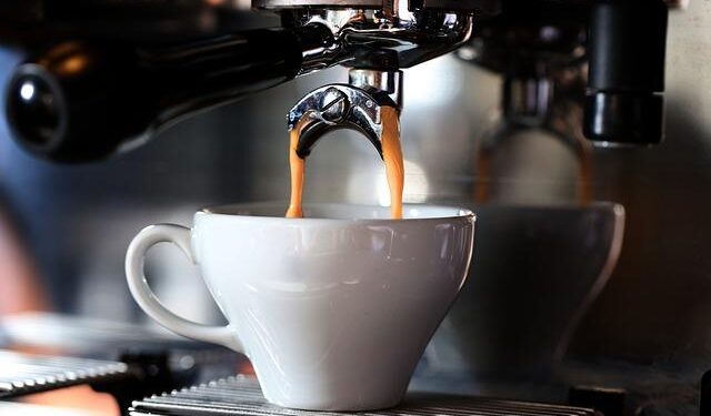 Taiwanese barista wins latte art contest – Taipei Times
