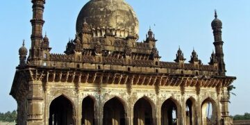 Tsohon gwamnan Kano, Malam Ibrahim Shekaru ya mika takardar barin PDP – Legit News