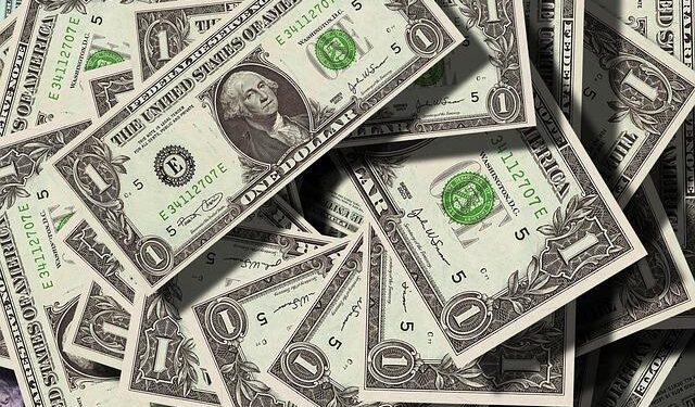 Dollar falls in Baghdad and Erbil – شفق نيوز