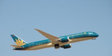Vietnam Airlines Joins Vietjet, Bamboo Airways, Jetstar Pacific, Emirates, Qatar Airways, and ANA to Brace for Fifteen Percent Traffic Surge at Hanoi’s Noi Bai Airport During May Holidays – Travel And Tour World