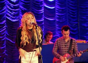 Shakira’s free concert at Copacabana Beach in Rio de Janeiro draws huge crowd (Video) – Social News XYZ