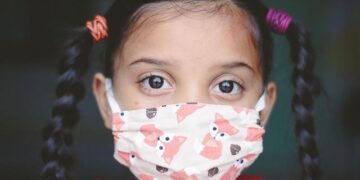 Covid: China places 11m under lockdown after outbreak in northern city – BBC