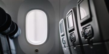 Hundreds of flights canceled as blackout leaves 1.4M without power in Brazil – CNN