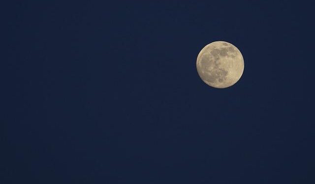 People celebrate full moon day of Warso in Yangon, Myanmar – Xinhua